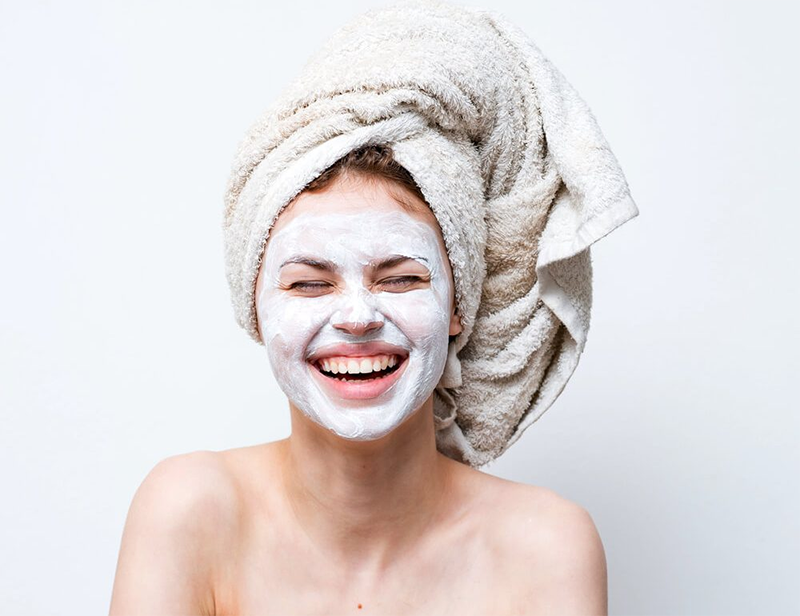 The Benefits of Applying a Facial Mask in Winter